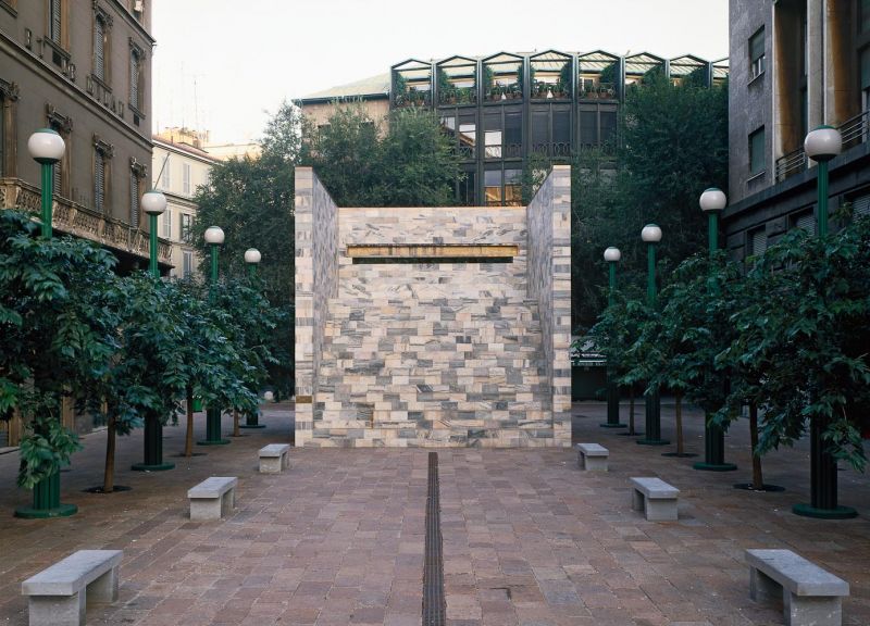 Monument and structured space, Milano, Italy