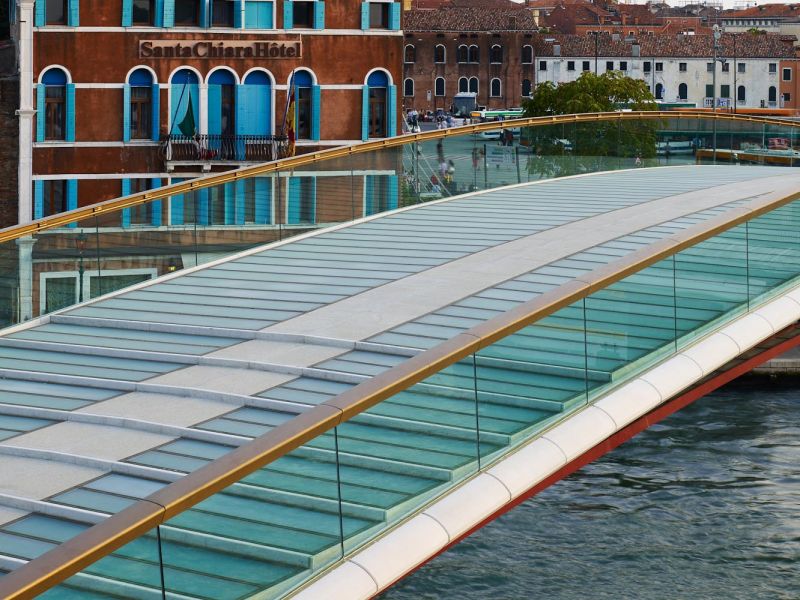  Ponte della Costituzione crossing the Canale Grande, Santiago Calatrava, Venice, Italy