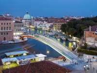 Ponte della Costituzione crossing the Canale Grande, Santiago Calatrava, Venice, Italy